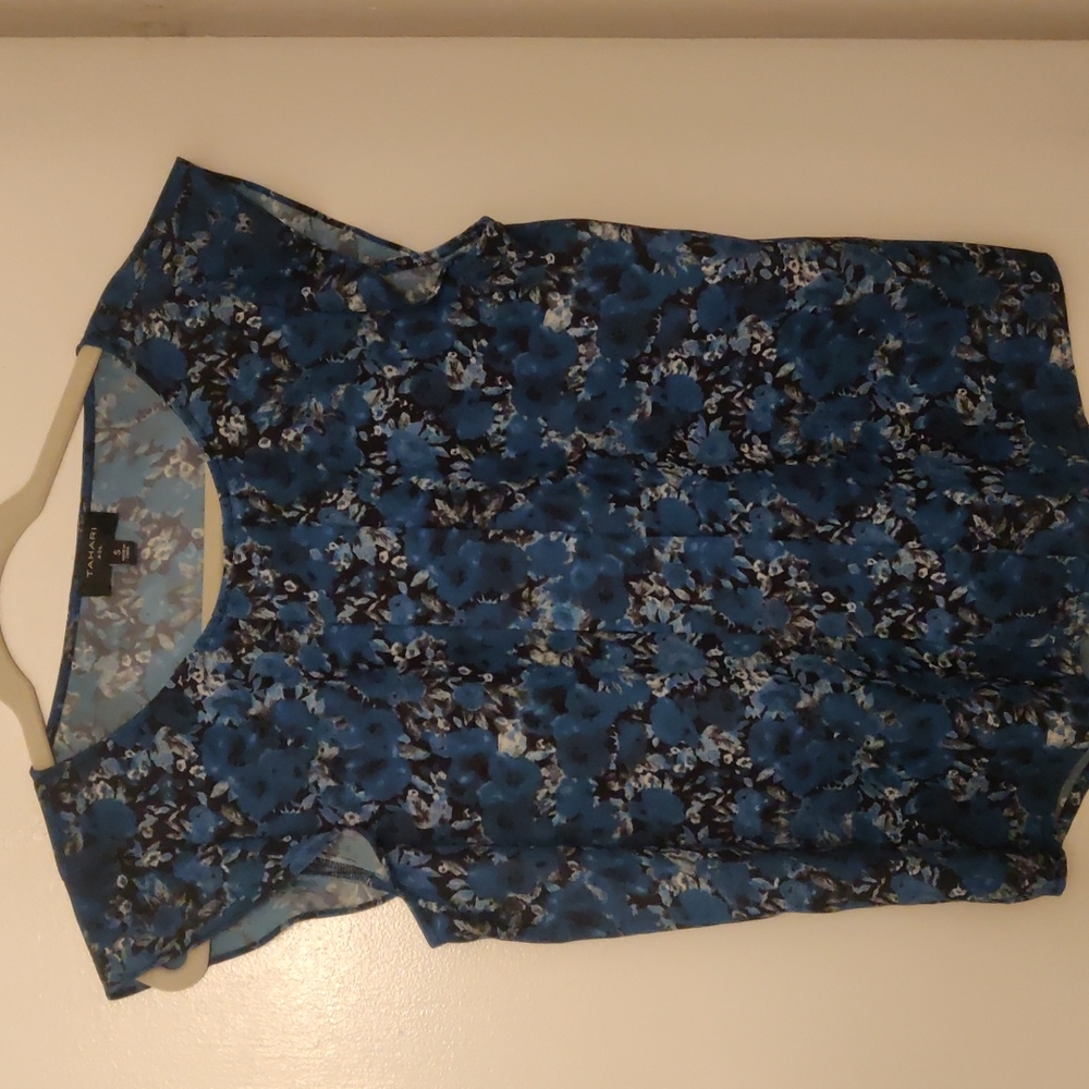 Blouse from TAHARI ASL in S blue floral rose pattern